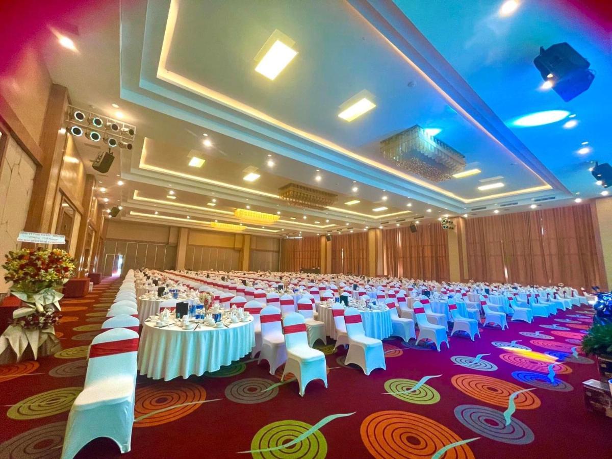 Muong Thanh Luxury Buon Ma Thuot Hotel Exteriör bild