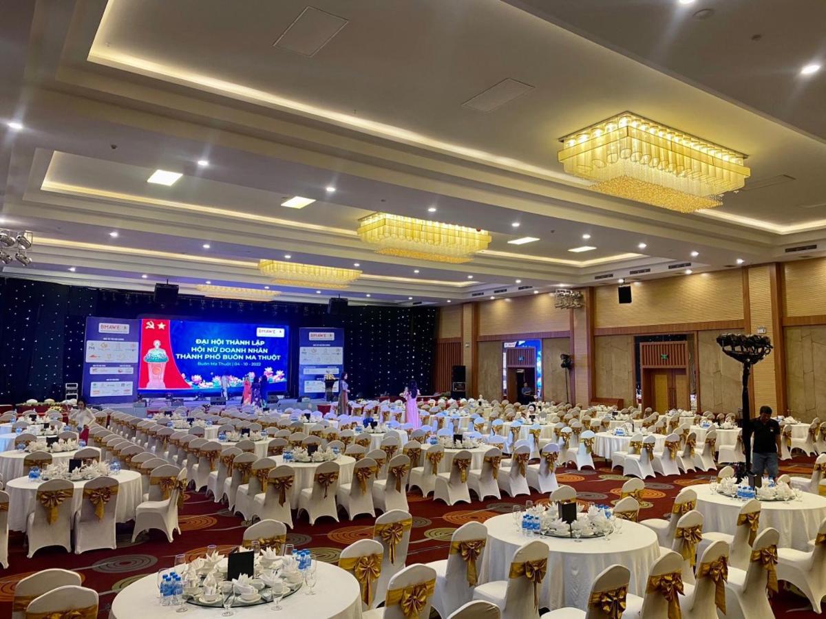 Muong Thanh Luxury Buon Ma Thuot Hotel Exteriör bild