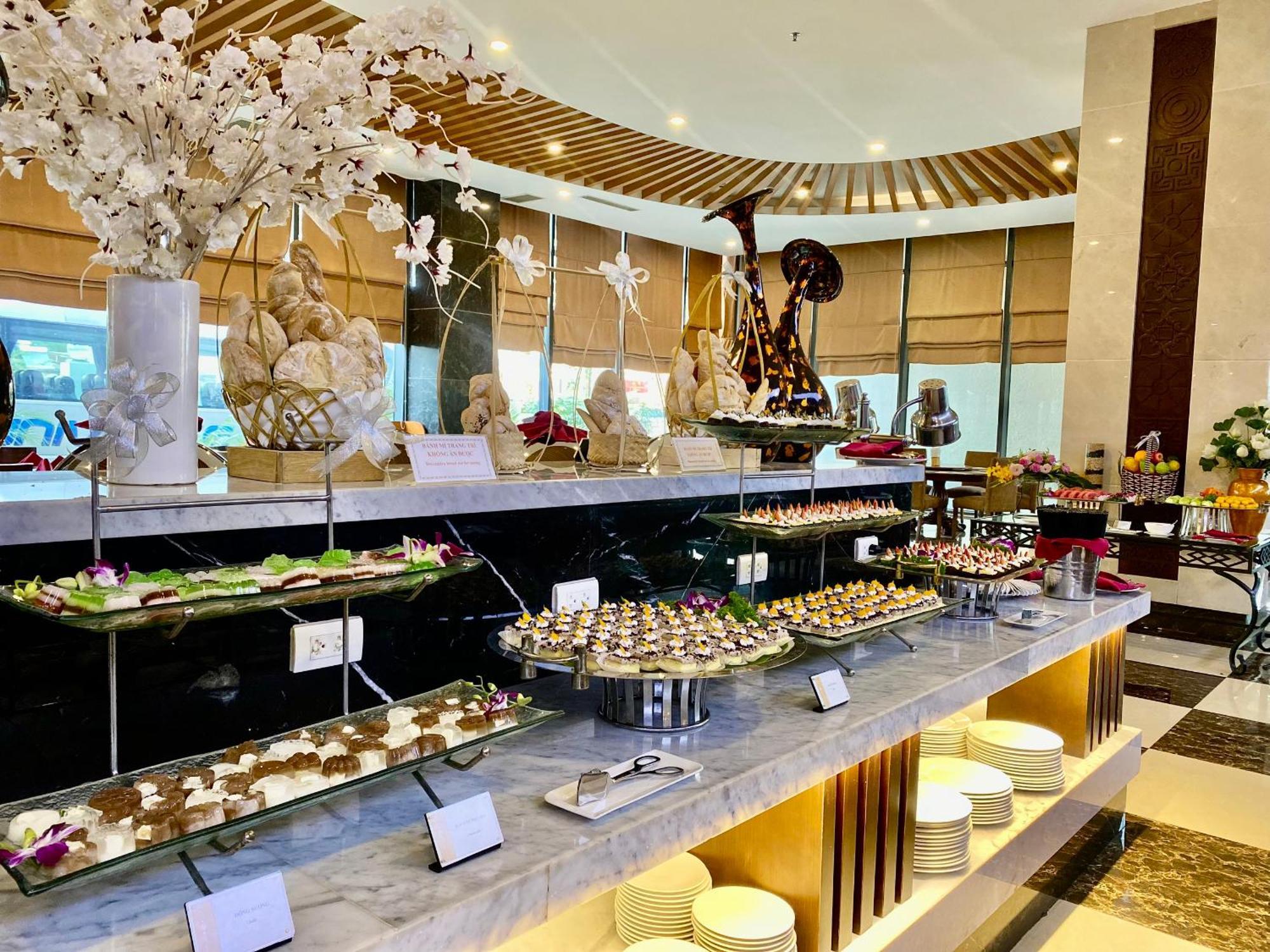 Muong Thanh Luxury Buon Ma Thuot Hotel Exteriör bild